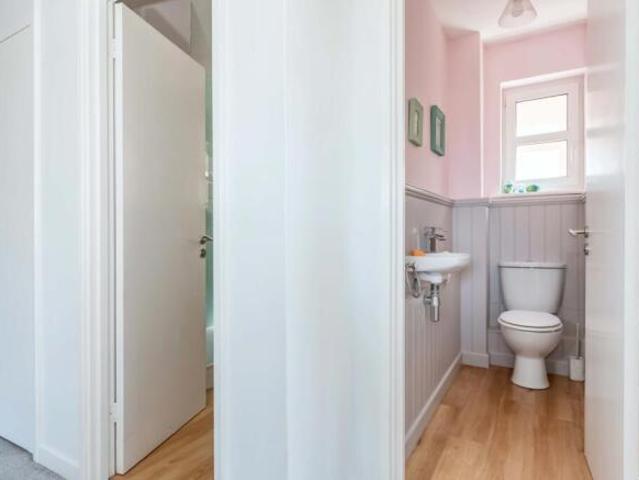 Flat for sale in Worthing, West Sussex