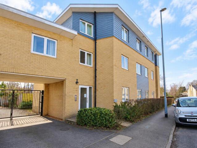 Flat for sale in Cambridge, Cambridgeshire and Peterborough