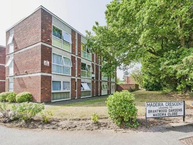 House for sale in West Byfleet, Woking