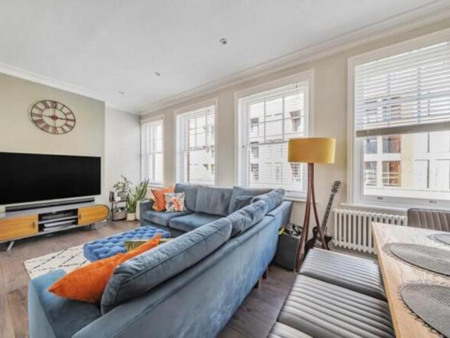 Flat for sale in West Hampstead, Greater London
