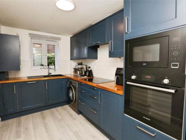 Flat for sale in Barton Stacey, Hampshire