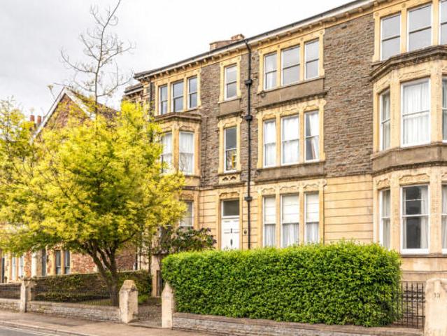 Flat for sale in Clifton, Bristol