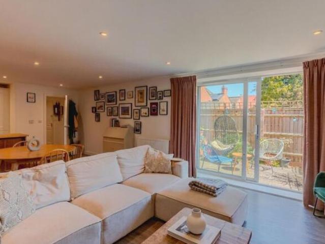 Flat for sale in The Slade, Oxfordshire