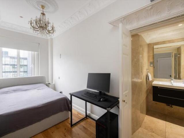 Flat for sale in Cat Hill