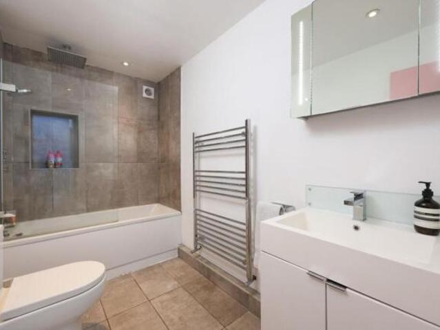 Flat for sale in Feckenham, City Of Bristol
