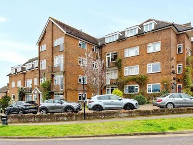 House for sale in The Butts, Kent