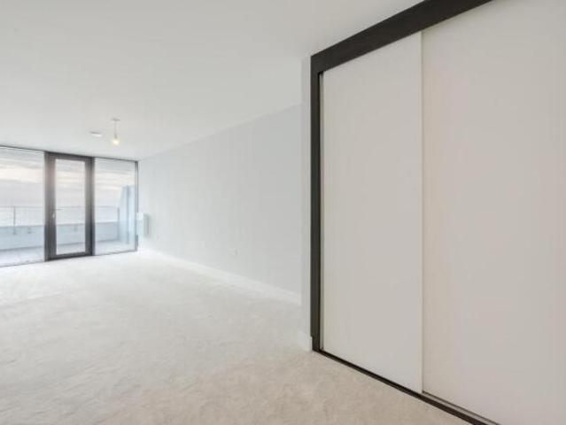 Flat for sale in Alton Barnes, Essex