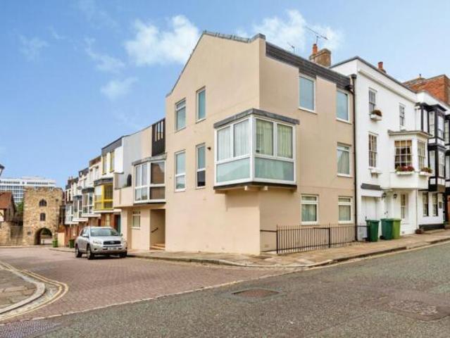 Flat for sale in Barton Stacey, Hampshire