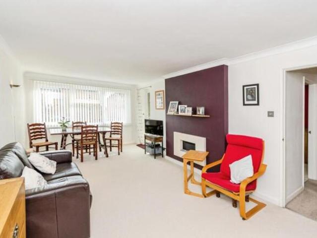 Flat for sale in Barton Stacey, Hampshire