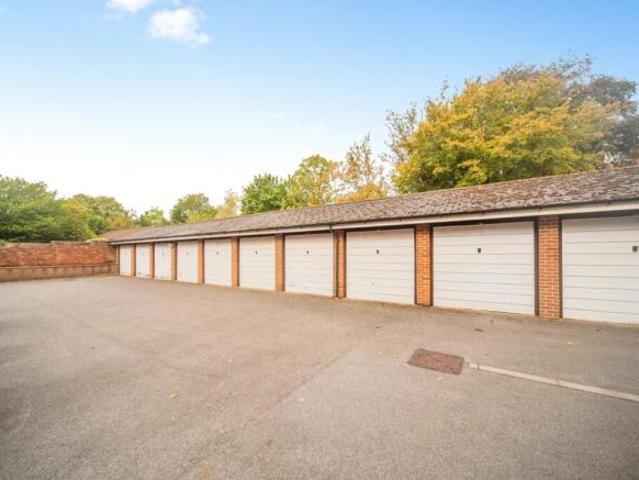 Flat for sale in Barton Stacey, Hampshire
