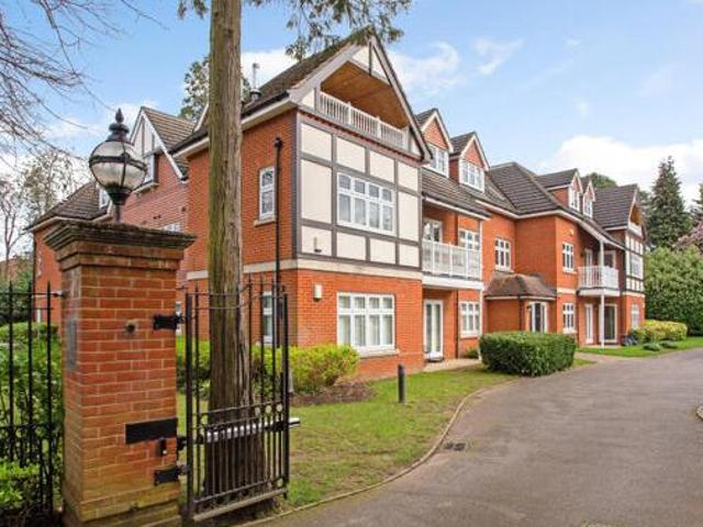 House for sale in Weybridge, Elmbridge