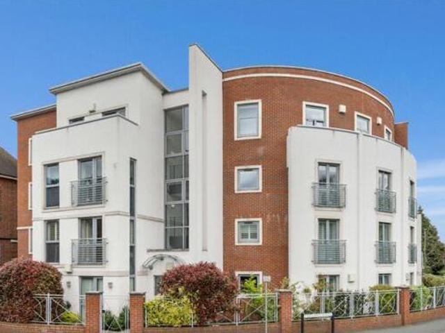 House for sale in Weybridge, Elmbridge