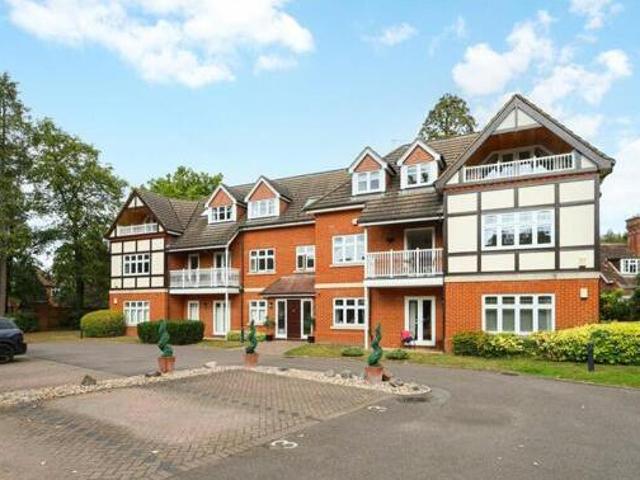 House for sale in Weybridge, Elmbridge