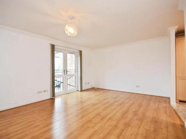 Flat for sale in Moulsham, Chelmsford