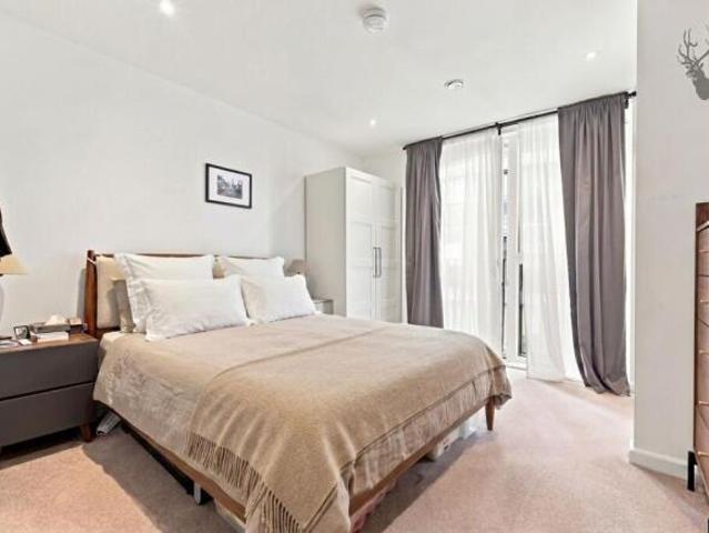 Flat for sale in Cat Hill