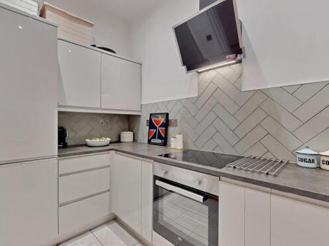 Flat for sale in Partick, Scotland