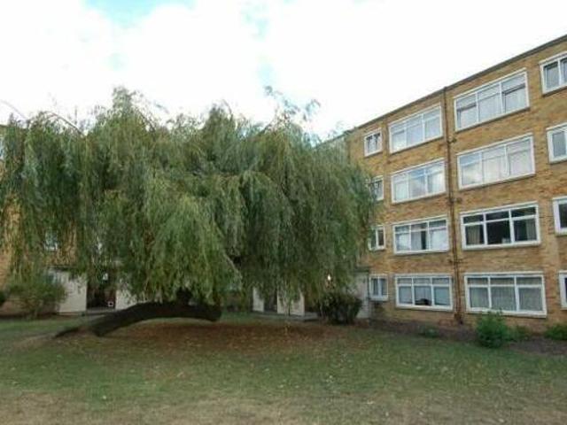 House for sale in London Borough of Hounslow, Feltham