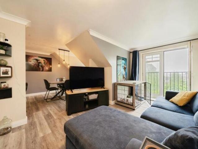 Flat for sale in Dutton, Cheshire