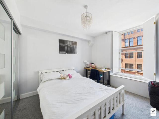 Flat for sale in Merchant City, Scotland