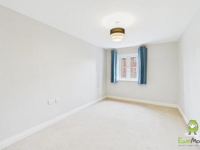 Flat for sale in Buckskin, Priest Down