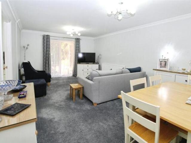 Flat for sale in Barton Stacey, Hampshire