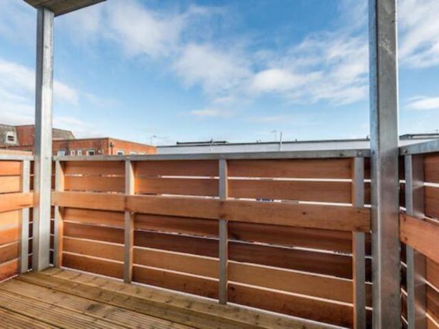 Flat for sale in The Slade, Oxfordshire