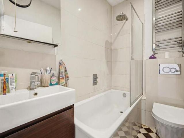 Flat for sale in Cat Hill