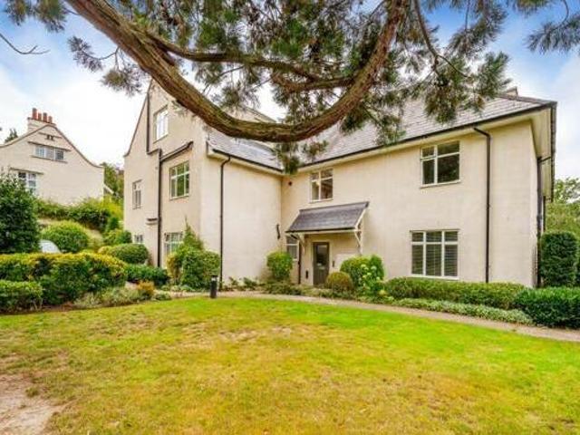 House for sale in Knaphill, Woking