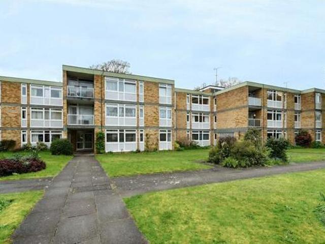 House for sale in Horsell, Woking