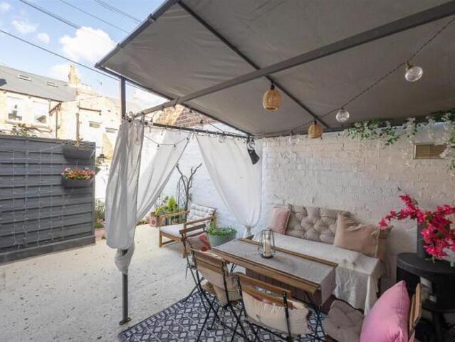 Flat for sale in Jesmond, Tyne And Wear