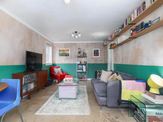 Flat for sale in Pollokshields, Glasgow