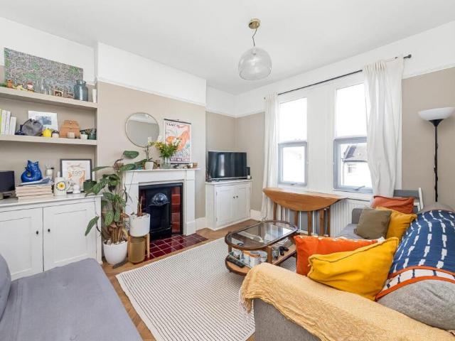 Flat for sale in Forest Hill