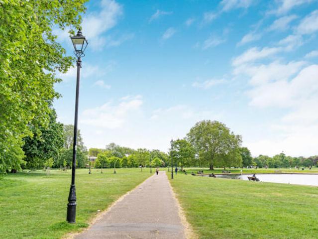 Flat for sale in Cat Hill