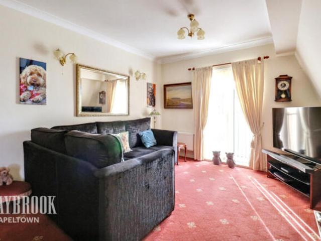Flat for sale in Stubbin, Deepcar