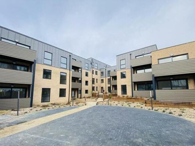 House for sale in Batchworth, Hertfordshire