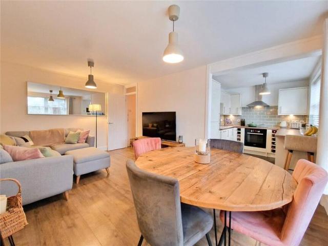 Apartment for sale in Mottingham, Well Hall