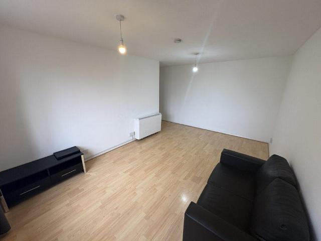Apartment for rent in London Borough of Barking and Dagenham, Greater London