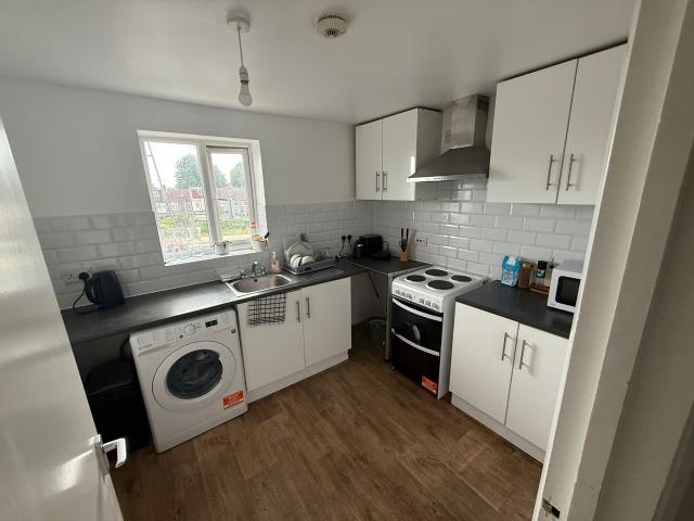 Apartment for rent in Thames View, Greater London