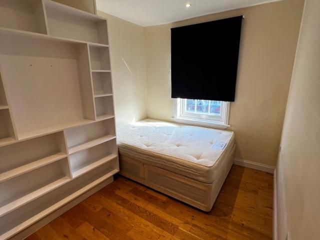 Apartment for rent in Loxford, Seven Kings