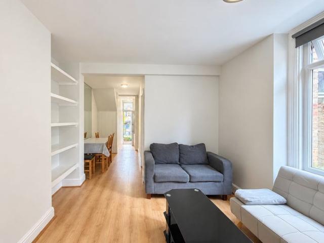 Apartment for rent in London Borough of Barnet, Greater London