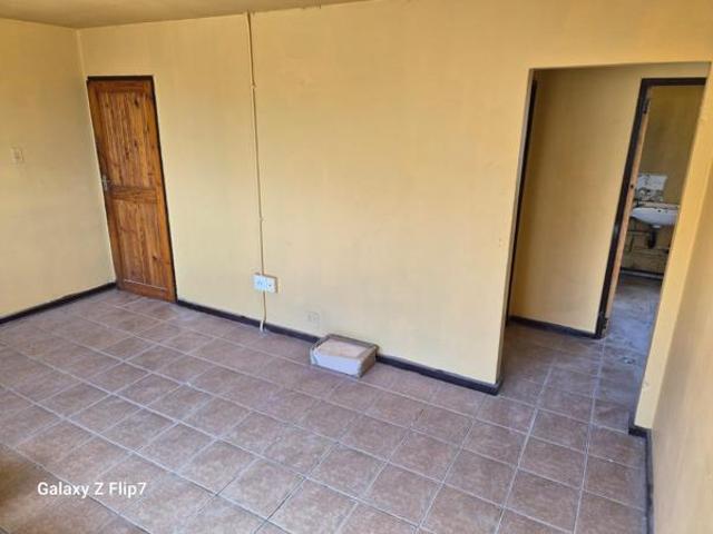 Flat for sale in Port Elizabeth, Eastern Cape