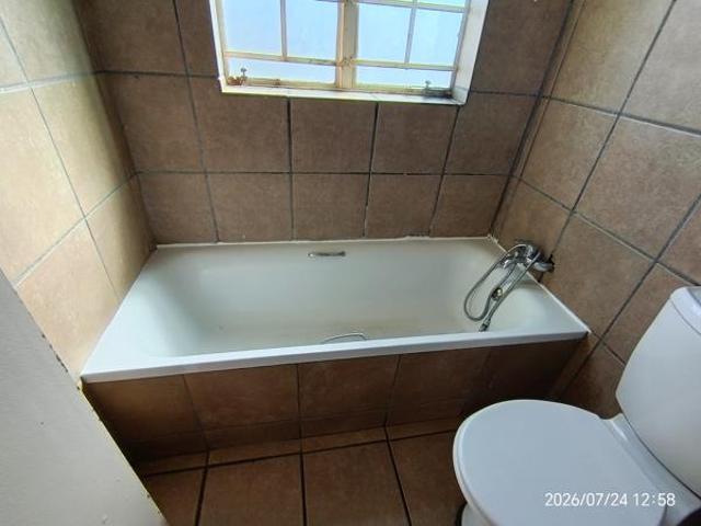 Flat for rent in Ekurhuleni, Gauteng