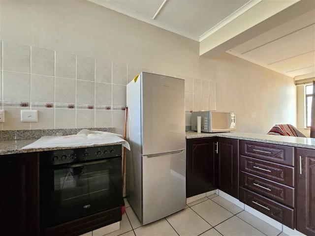Flat for sale in Seaview, Kwazulu-natal