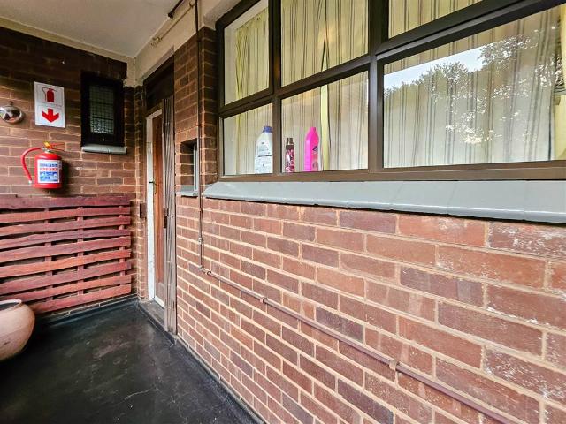 Flat for sale in Seaview, Kwazulu-natal