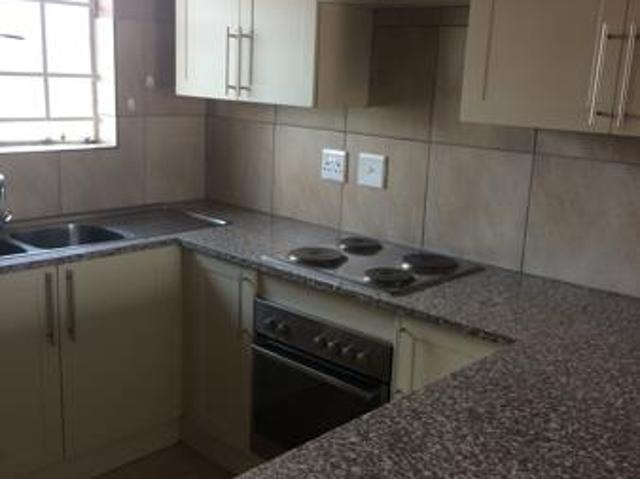 Flat for rent in Waterkloof, Gauteng