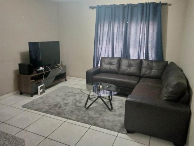Flat for sale in UMhlathuze Municipality, Kwazulu-natal