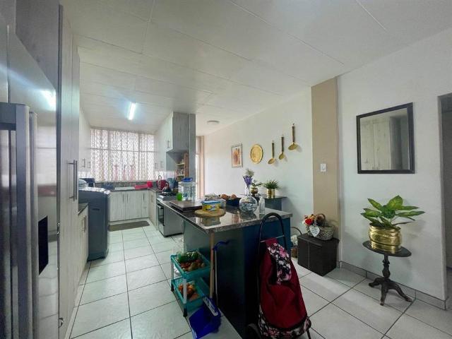Flat for sale in Sedibeng, Gauteng