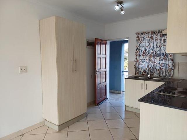 Flat for rent in Seaview, Kwazulu-natal