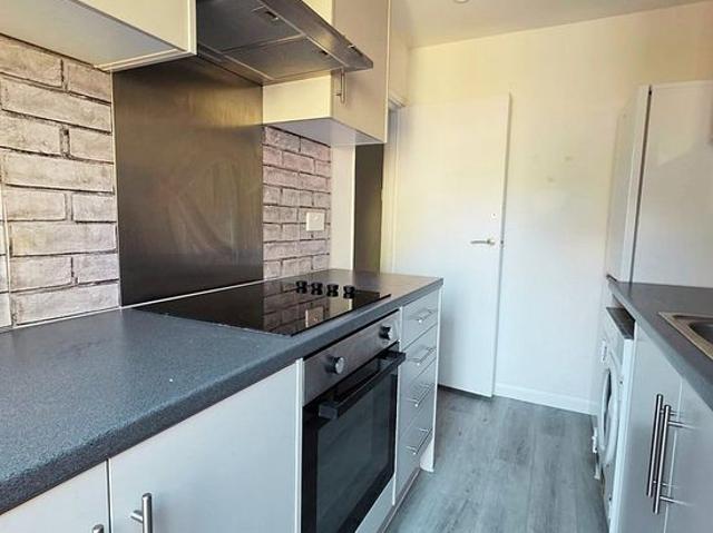 Apartment for rent in Upper Elmers End, Greater London