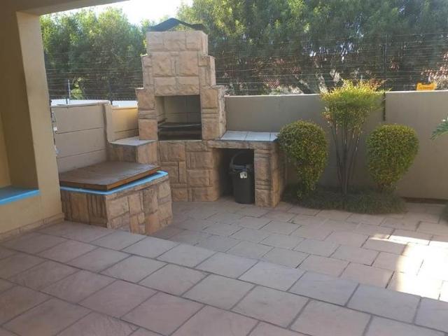 Flat for sale in Johannesburg, East